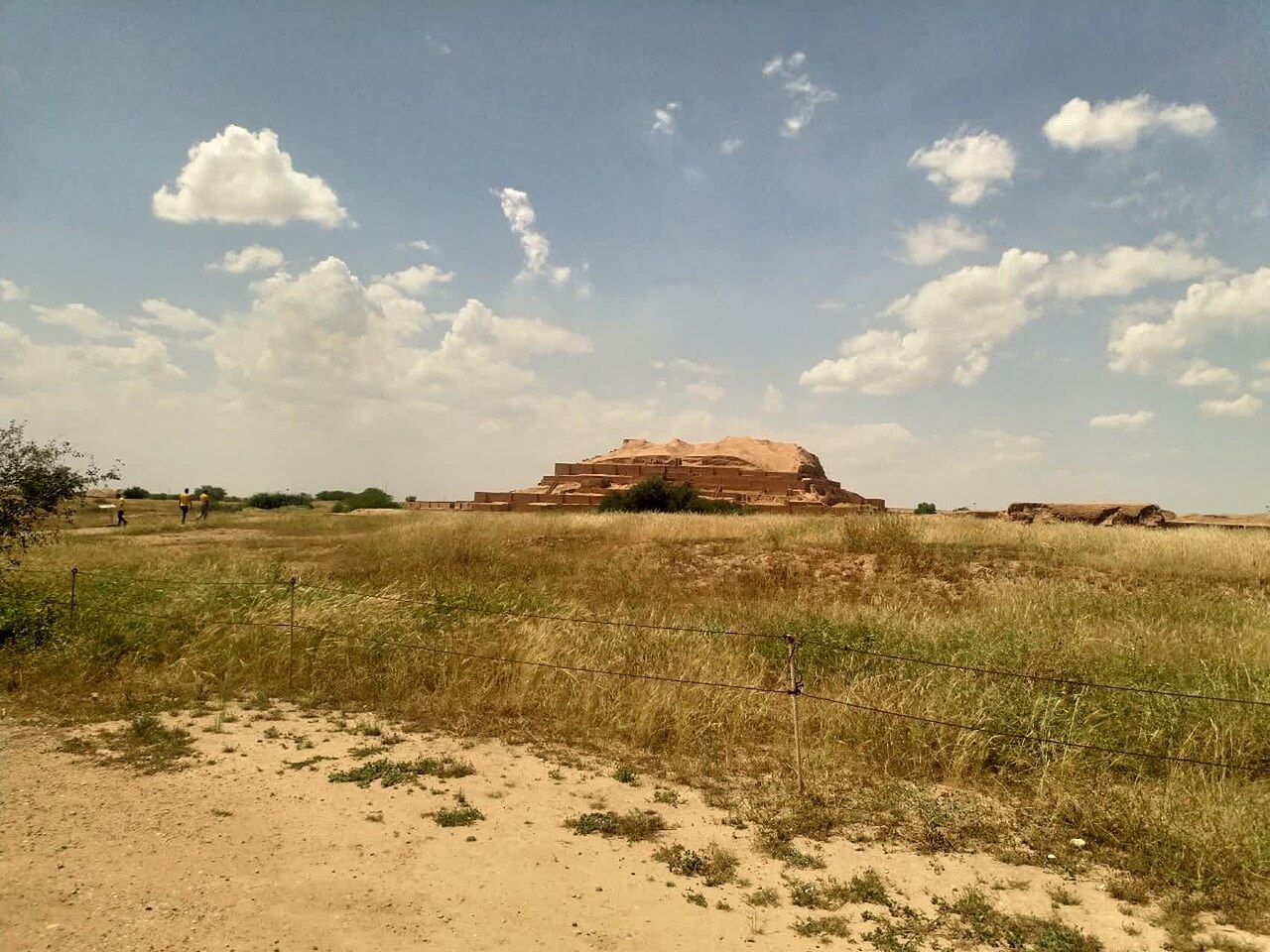 İran Huzistan'daki Çoğa Zanbil ziggurat alanı
