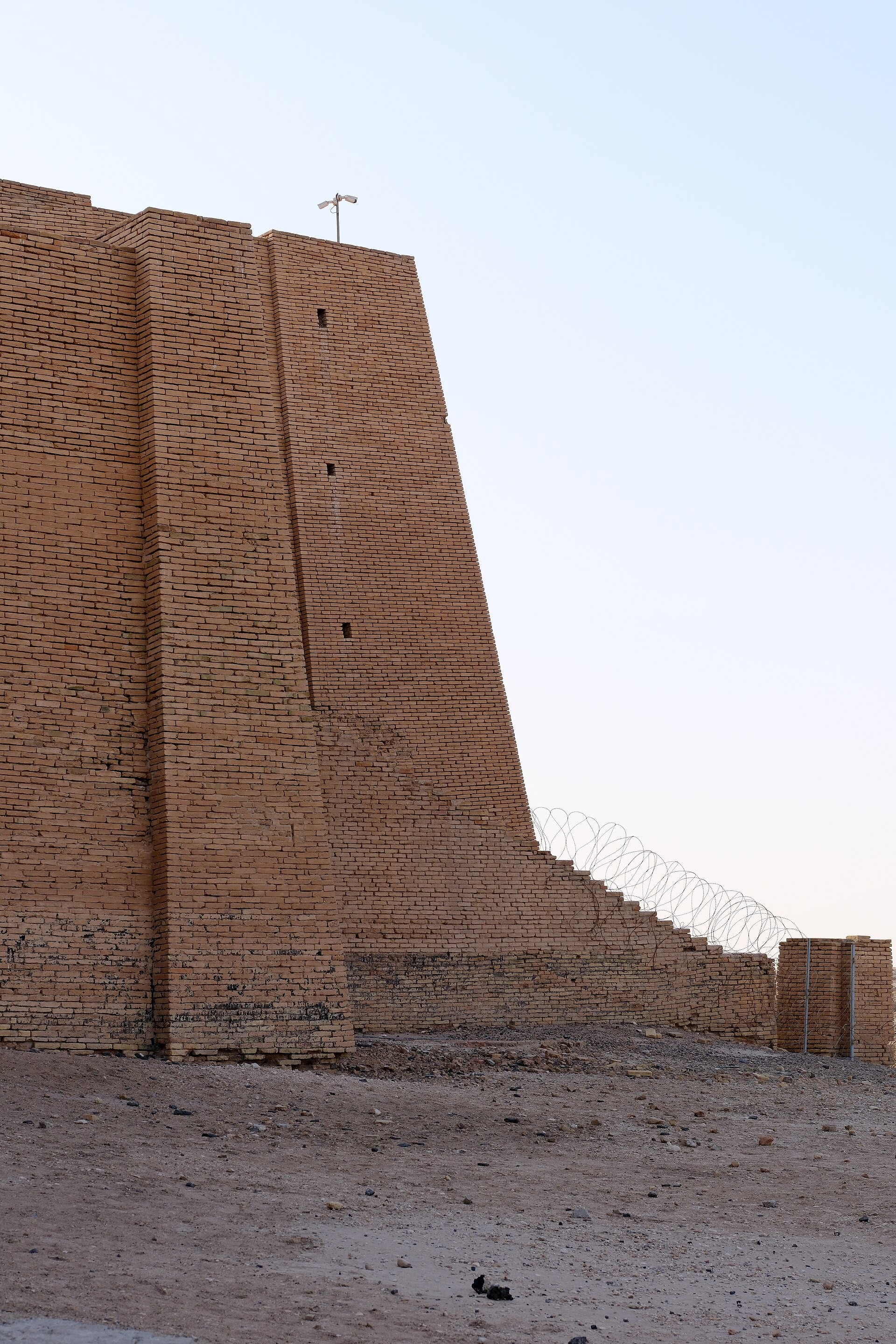 Nasiriye yakınlarındaki Ur Zigguratı