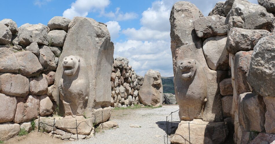 Hattuşa Aslanlı Kapı
