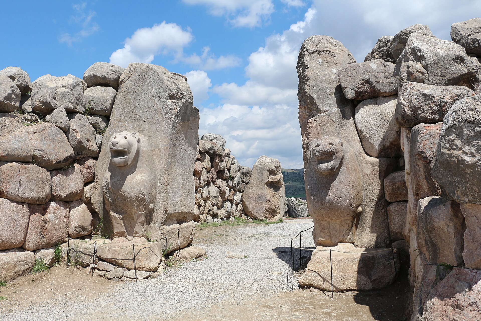 Hattuşa Aslanlı Kapı