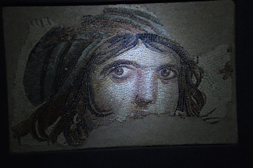Zeugma: Fırat Kıyısındaki Antik Kent ve Kurtarılan Mozaikleri